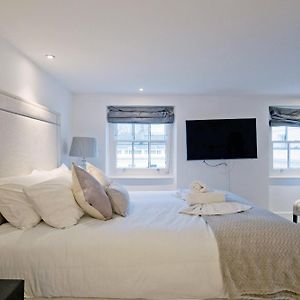 Kamer met een Queen Size Bed